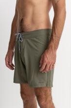 Load image into Gallery viewer, Olive Classic Stretch Trunk